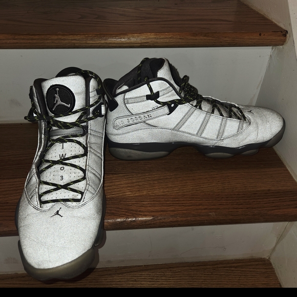 Jordan Athletic Shoes in Silver and Black - Picture 6 of 6